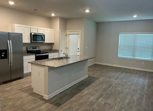 6904 Rogers Pt, Lithonia GA  30058-7056 exterior