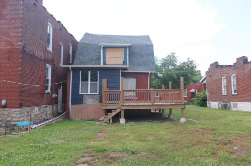 2356 Michigan Ave, Saint Louis MO 63104-1710 exterior