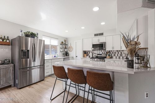 21831 40th Way, Phoenix AZ  85050-7235 exterior