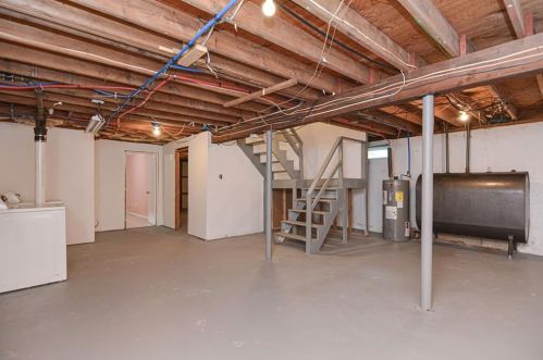 38 Berkshire St, Providence RI 02908-2503 exterior