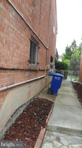 829 Decatur St, Washington DC  20017-3918 exterior