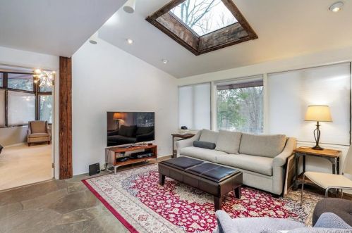 6 Half Mile Rd, Armonk NY exterior