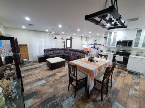 264 Todd Ave, Fort Pierce FL  34983-3137 exterior