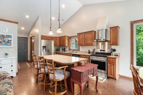 1811 Starr View Ln, Middlevle MI  49333-8066 exterior