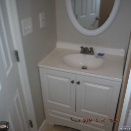 19 Cres Ave, Paterson NJ 07512-2305 exterior