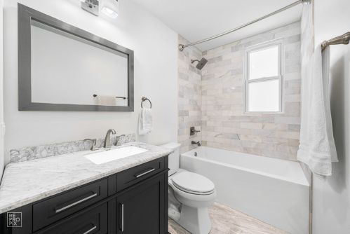 3142 Christiana Ave, Chicago IL 60651-4148 exterior