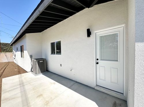 14081 Carfax Ave, Tustin CA  92780-5123 exterior