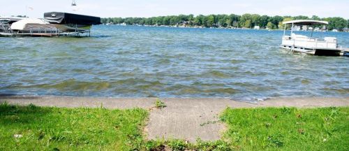 50184 Lake Shore Dr, Dowagiac MI  49047-8741 exterior