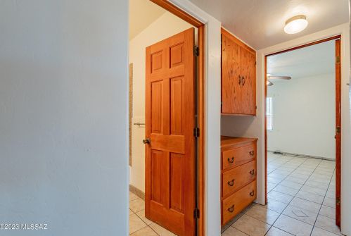 2419 23 St, Tucson AZ 85711-4916 exterior