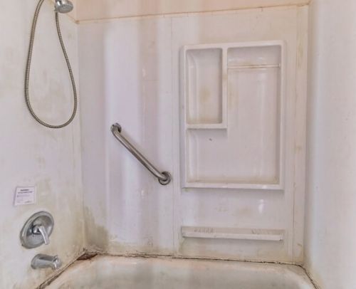 355 101 St, Chicago IL 60628-2218 exterior