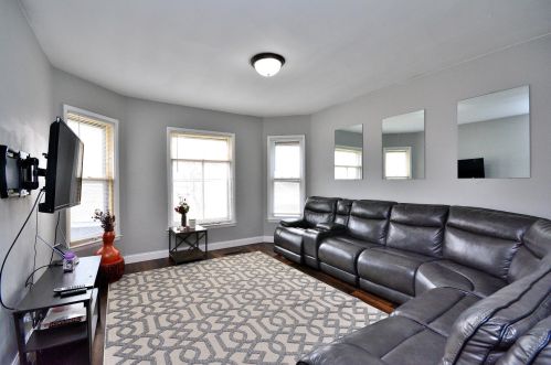 1638 4th St, Milwaukee, WI 53204-2911