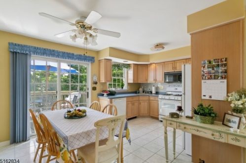 12 Laurel St, Paterson NJ 07506-1170 exterior