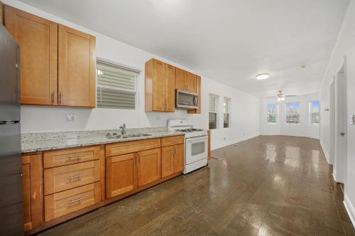 5221 Carpenter St, Chicago IL 60621-1414 exterior