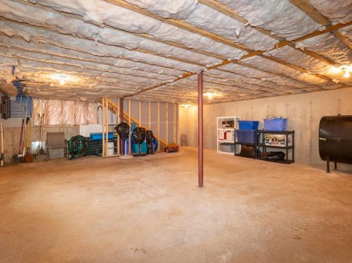 67 Ledge Rd, Seabrook NH 03874-4314 exterior