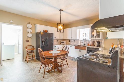 905 Crittenden Ave, Chickamauga GA 30707-1537 exterior