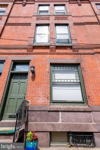 670 19th St, Philadelphia PA  19130-3331 exterior