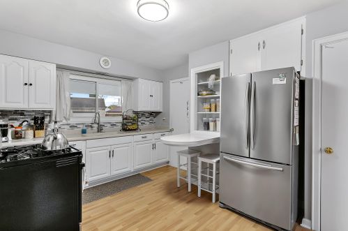 3911 56th St, Milwaukee WI  53220-2632 exterior