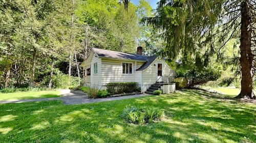 508 Little Pine Creek Rd, Pittsburgh, PA 15223-1239