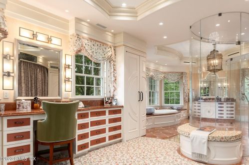 50 Dingletown Rd, Greenwich CT 06830-3539 exterior