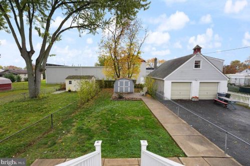 920 Lawnton Ter, Manor PA 19036-1112 exterior