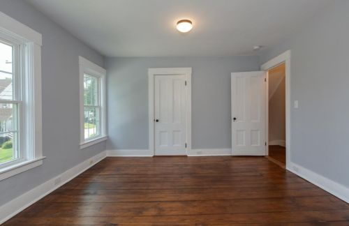 36 Charles St, Concord NH  03303-1528 exterior