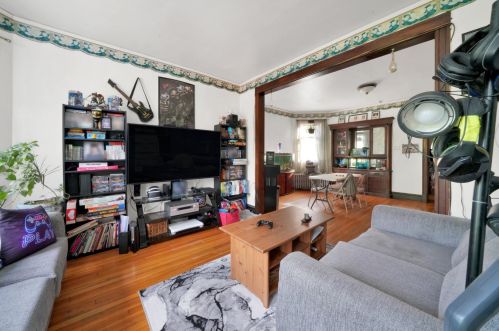 2252 Lawndale Ave, Chicago IL 60629-4345 exterior