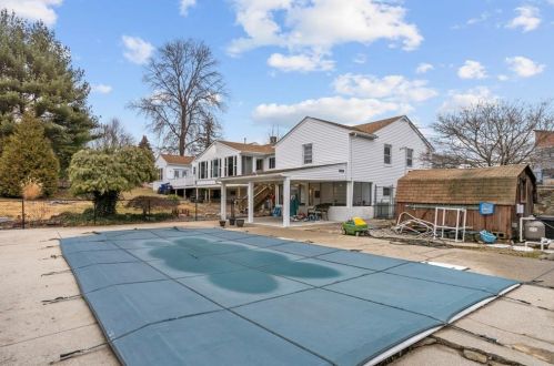 142 Lexington Ave, Providence RI 02904-4413 exterior