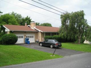 3025 Christine St, Bethlehem, PA 18020-4221