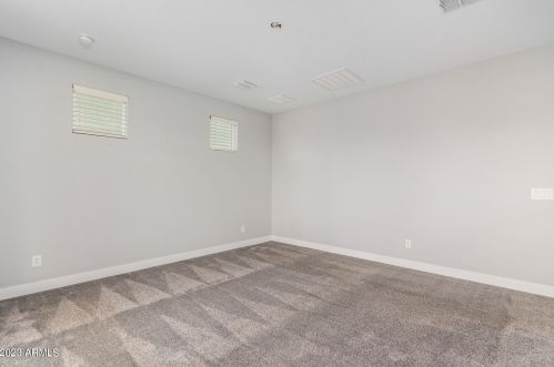 7084 Jasper Dr, Chandler AZ 85226 exterior