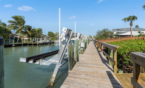 2500 Harbour Cv Dr, Fort Pierce FL 34949-1561 exterior