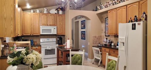 8519 Bay Springs Dr, Orlando FL  32819-4970 exterior