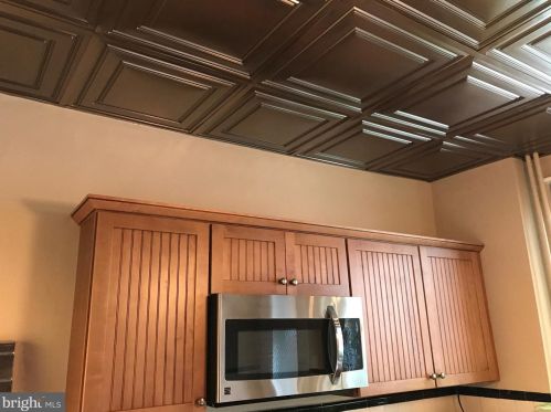 912 Catharine St, Philadelphia PA 19143-2624 exterior