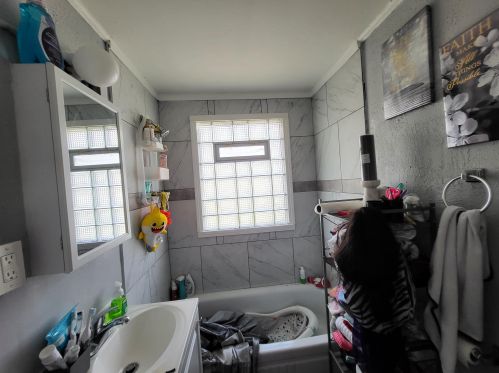 6067 39, Milwaukee WI 53221-4539 exterior