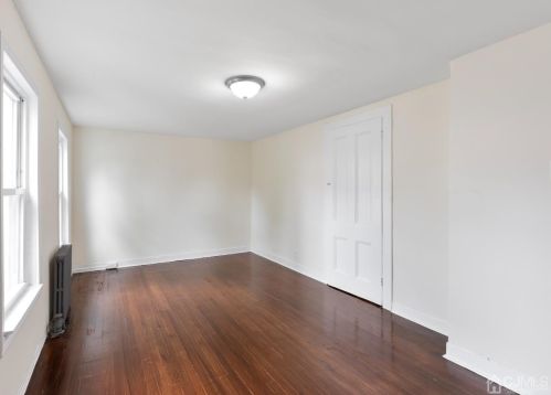 251 Handy St, New Brunswick NJ  08901-2943 exterior