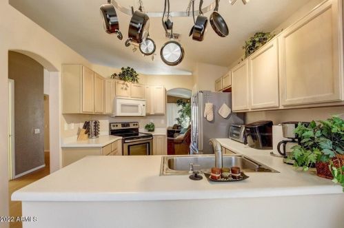 530 Bluefield Ave, Phoenix AZ 85032-1420 exterior