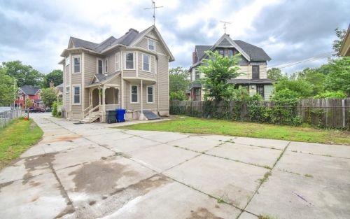 187 Westminster St, Springfield MA  01109-3924 exterior