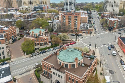 2014 Lincoln Ave, Chicago IL 60614-4598 exterior