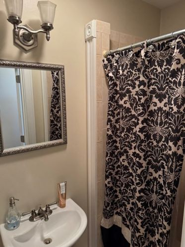 208 H St, Boston MA  02127-4137 exterior