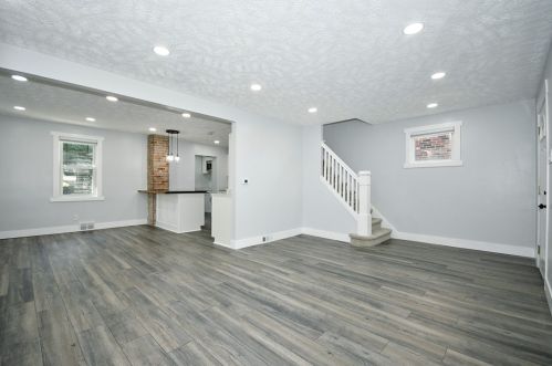 42 Queenston St, Pittsburgh PA 15210-4143 exterior