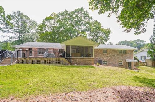 4882 Cambridge Dr, Atlanta GA 30338-5049 exterior