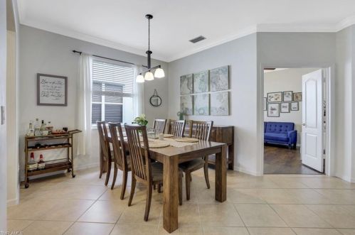 8392 Laurel Lk Blvd, Naples FL 34119-9794 exterior