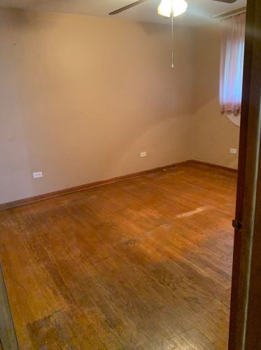 411 87 Pl, Chicago IL 60619-6905 exterior