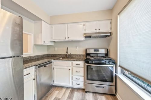 244 Riva Dr, Hackettstown, NJ 07840-3716