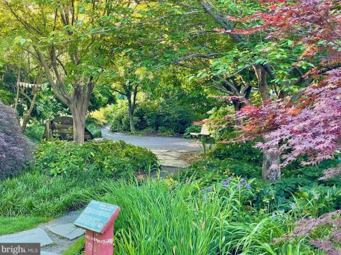 132 V St, Washington DC 20001-1617 exterior