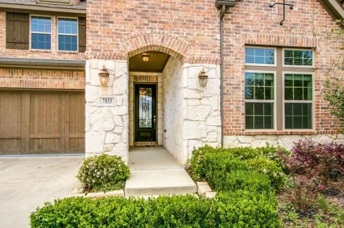 7855 Southfork Bnd, Irving TX  75063-4525 exterior
