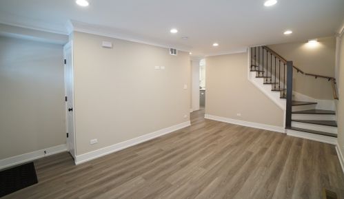 5249 Melvina Ave, Chicago IL 60638-4306 exterior