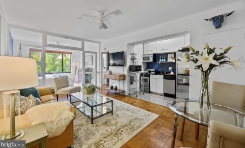 1 Scott Cir, Washington, DC 20036-2207