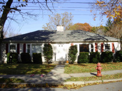 16 Hargrave Cir, Newton, MA 02461-1108