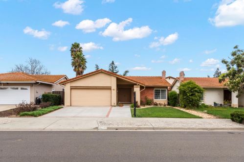 611 Calpella Dr, San Jose, CA 95136-2815