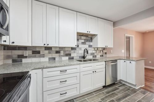 810 Powder Spg St, Smyrna GA 30080-3420 exterior